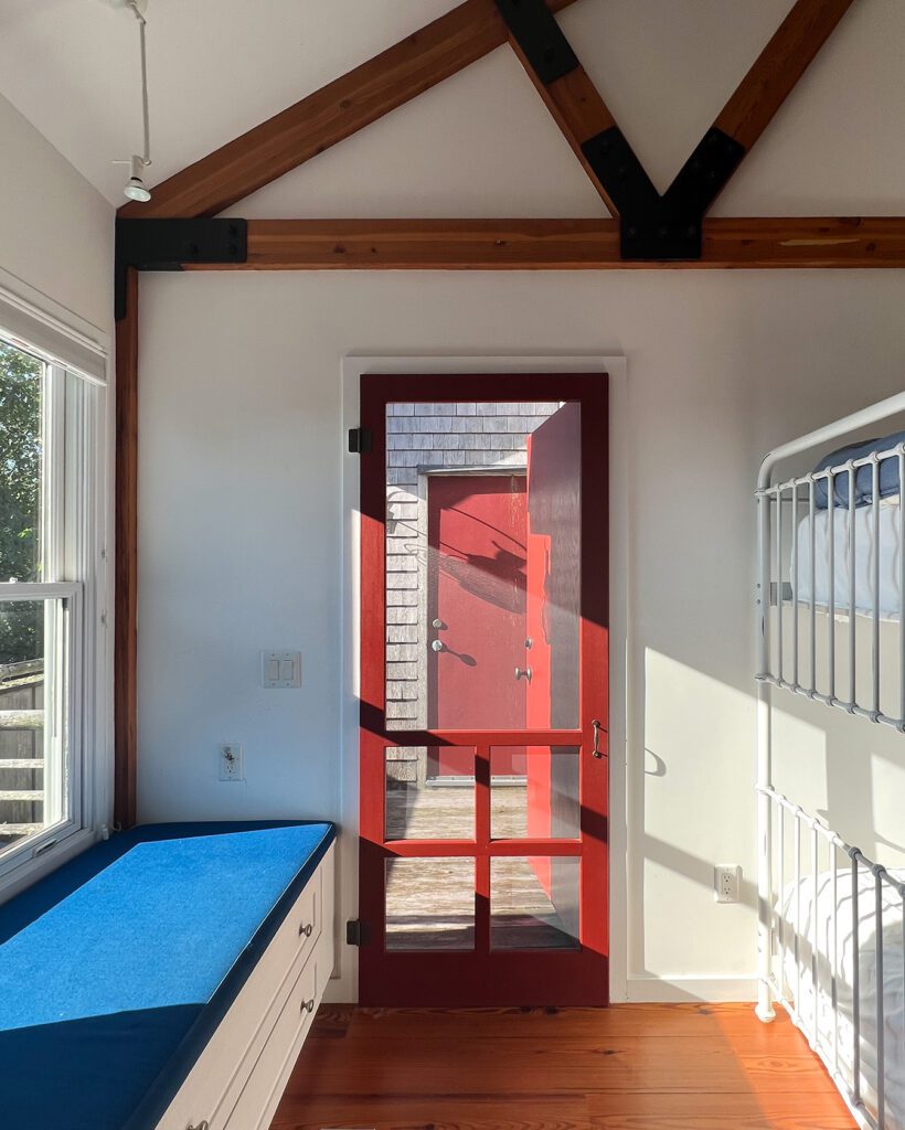 Cape Cod Vernacular Modern Home-Bedroom 01 Orelans, MA DOXworks Architecture, Interiors and Planning 35 Roberts Road Cambridge, MA 617-869-5440 Info@doxworks.com DOXworks is a Cambridge-based architecture and design studio focused on realizing our clients' visions. Our work spans diverse areas and scales, driven by logic, clarity, and consensus. We aim to elevate lives, cultivate communities, and enhance the environment by creating places that are as functional as they are inspiring. Our passion for design transcends preferences and constraints. Each project harmonizes complex variables and perspectives, producing efficient processes and products. Doxworks' rigorous planning and exploration generate optimal solutions and maximum value. We design low-energy, minimal waste, and enduring projects, with values reflected in sensitive planning, careful material selection, and skilled craftsmanship, creating warm, rich places that serve as our legacy. https://www.linkedin.com/in/jonathan-ginnis-aia-leed-ap-751b004/ https://www.linkedin.com/company/doxworks/ facebook.com/DOXworks/ https://doxworks.com/ https://www.pinterest.com/doxworks/ https://www.instagram.com/doxwell/ Minimalistarchitecture, Residentialminimalistdesign, Modernhomedesign, modernarchitecture, contemporaryarchitecture, Contemporaryresidentialarchitecture, Minimalistinteriordesign, sustainablehomedesign, Functionalresidentialdesign, Open-conceptliving, passivehousedesign, residentialrenovation, highendarchitecturedesign, luxuryhome, urbanliving, cityhome, localmaterials, slowhomedesign